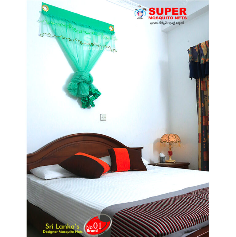 Super mosquito net folded.jpg